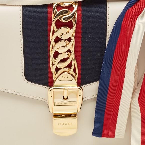 GUCCI Off White Leather Small Web Sylvie Shoulder Bag - Picture 5 of 8